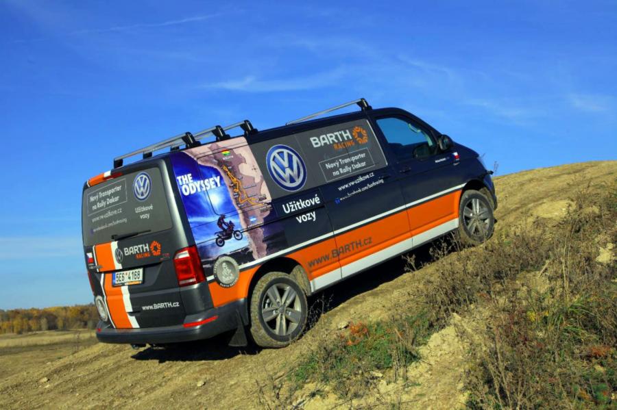  Volkswagen Transporter Rally Dakar 2016 года  (фото 5 из 8)